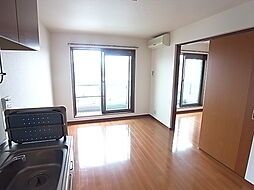 コンフタブル 3階2DKのリビング/ダイニング