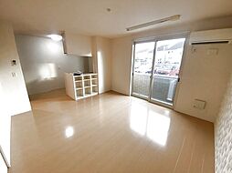 ラ・テール　ドゥ 302 3階2LDKのリビング/ダイニング