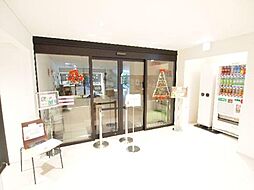 キッズルームや絵本ライブラリーのコーナーが設置されています。