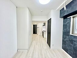 エストゥルースプラス三ノ輪 8階ワンルームのリビング/ダイニング