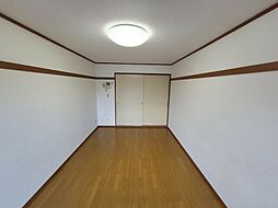 クレスト・モア 3階1Kのリビング/ダイニング