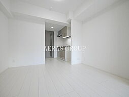 プレミアムキューブ池袋本町 402 4階1DKのリビング/ダイニング