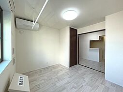 Reve Yayoi 3階1DKのリビング/ダイニング