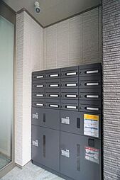 不在時の荷物受取に便利な宅配ボックス付き♪
