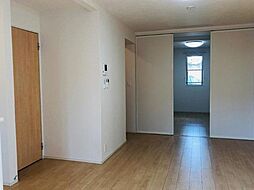 エレガント　ハーモニー　III番館 2階1LDKのリビング/ダイニング