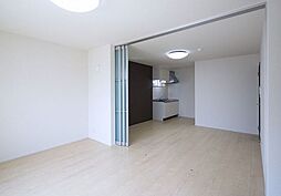 阪急宝塚本線 石橋阪大前駅 徒歩11分の賃貸アパート 2階1LDKのリビング/ダイニング