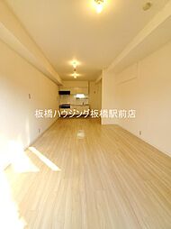 サン・ファミーユ 1階2LDKのリビング/ダイニング