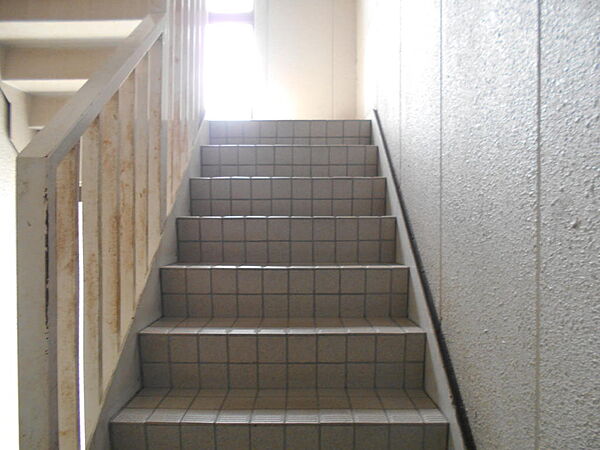 画像3:お部屋への階段
