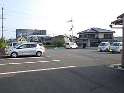 精華中学前駐車場