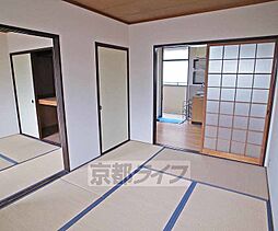 京都地下鉄東西線 御陵駅 徒歩3分の賃貸アパート 2階2DKのリビング/ダイニング