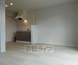 メゾン・ソレイユ稲荷 101 1階ワンルームのリビング/ダイニング