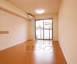 プランドール深草 101 1階1LDKのリビング/ダイニング