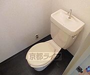 清潔感のあるトイレです