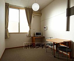 レオパレス鳥羽街道 101 1階1Kのリビング/ダイニング