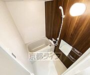 鏡のついた便利なお風呂