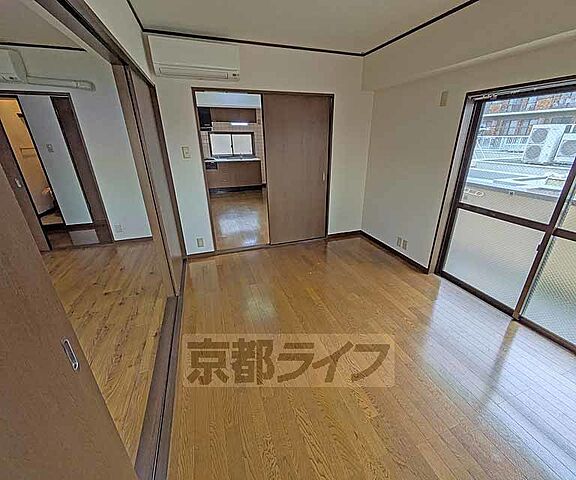 寝室