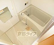 広めのお風呂です