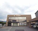 京都銀行 千代川支店まで160m 駐車スペース広めで利用しやすい