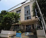 醒泉小学校まで167m 落ち着きある雰囲気の小学校