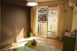 ドミールコバエ 205 2階ワンルームのリビング/ダイニング