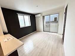 ラ・プリシェール 1階2LDKのリビング/ダイニング