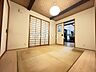 寝室：『現代の暮らしに、和のゆとりを』たっぷり6帖の落ち着いた空間が、日常を豊かに彩ります。 居室　【清瀬市中清戸5丁目】