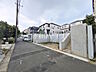 外観：接道状況および現場風景　【日野市南平1丁目】