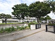 多摩市立多摩第一小学校 (630m)