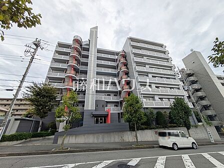 外観 【アーベイン和光アーバンコート】安心のオートロック付きマンション。日々の安全を守ります。