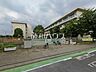 周辺：所沢市立泉小学校 (720m)