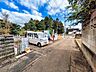 外観：接道状況および現場風景　【東久留米市金山町1丁目】ぜひ実物をご覧いただきたく思います。喜んでご案内いたしますのでお気軽にお問合せ下さい。