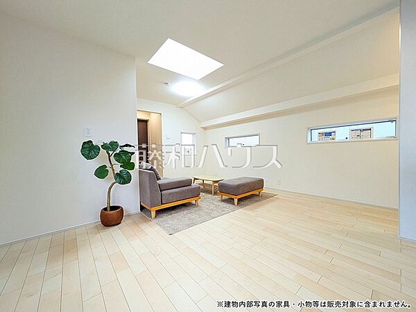 リビング/ダイニングを拡大表示