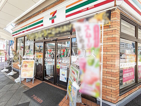 セブン-イレブ...