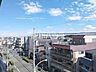 その他：≪住戸からの眺望≫青・緑・白のコントラスト！澄んだ青い空のたもと、豊かな緑が織りなす時間、表情豊かに四季折々の景観を楽しませてくれるでしょう。　【セザール西国立】