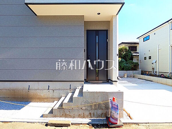 玄関を拡大表示