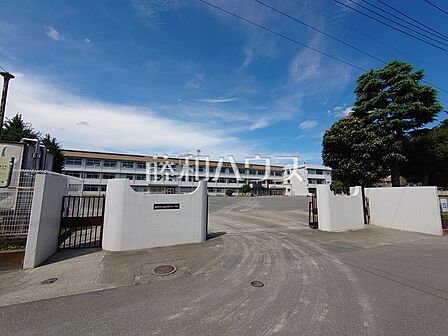 稲城市立稲城第四小学校 (680m)