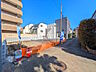 外観：接道状況および現場風景　【国分寺市本町4丁目】