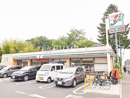 セブン-イレブン 練馬中村かしわ公園前店 (610m)