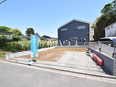 外観：現地写真　【小平市回田町】 一戸建ての多いエリアのため、静かで落ち着いた雰囲気の街並みです。　