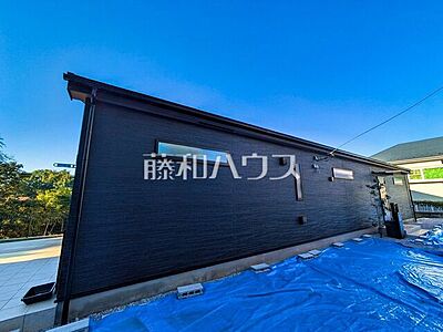 外観:外観 【清瀬市中里2丁目】広々敷地にカースペース4台分駐車可能!贅沢な平屋作りを是非ご見学くださいませ。 外観:外観 【清瀬市中里2丁目】広々敷地にカースペース4台分駐車可能!贅沢な平屋作りを是非ご見学くださいませ。