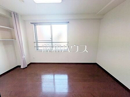 居室 【泊第一ビル】