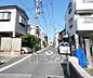 周辺：目の前の道路です。