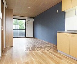 ジュネス片山 101 1階1LDKのリビング/ダイニング