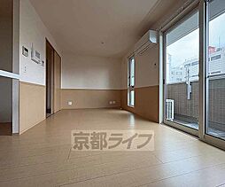 JR東海道・山陽本線 西大路駅 徒歩18分の賃貸アパート 2階1LDKのリビング/ダイニング