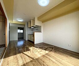 JR東海道・山陽本線 桂川駅 徒歩9分の賃貸マンション 5階2LDKのリビング/ダイニング