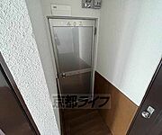 しっかりしたドアです