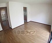 ダイニングテーブル置ける広さです。