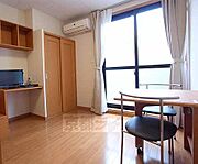 家電・家具の設備が整っている部屋です。