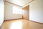 明るい室内！この日光の差し込み方は個人的に好きですね！