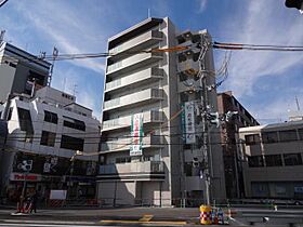 大阪府高槻市城北町２丁目（賃貸マンション1K・3階・32.88㎡） その1